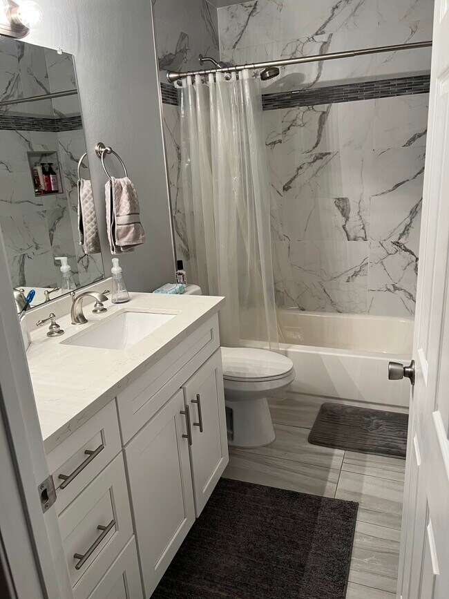 14066 Van Nuys Blvd Unit 10, Arleta, CA 91331 Condo for Rent in