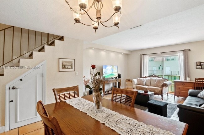 Foto del edificio - 6703 N Kendall Dr