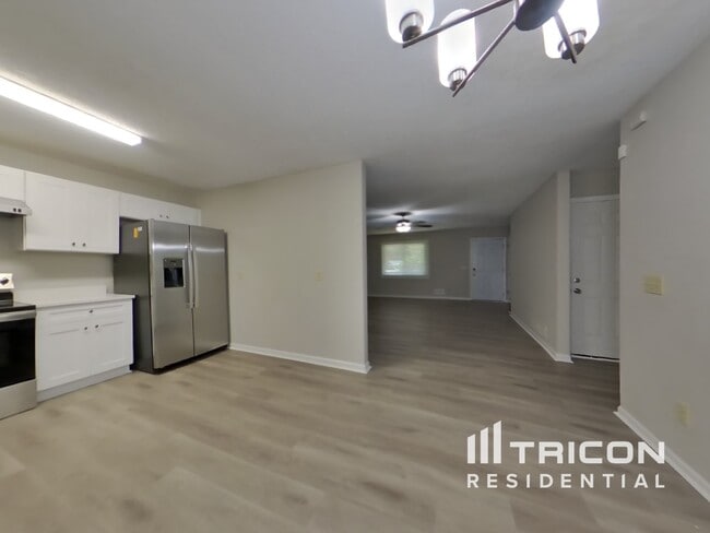 Building Photo - 135 Parkway Ct