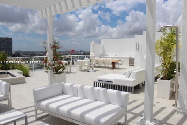 Foto del edificio - 4250 Biscayne Blvd