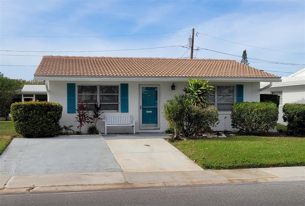 Primary Photo - 4470 Mainlands Blvd W