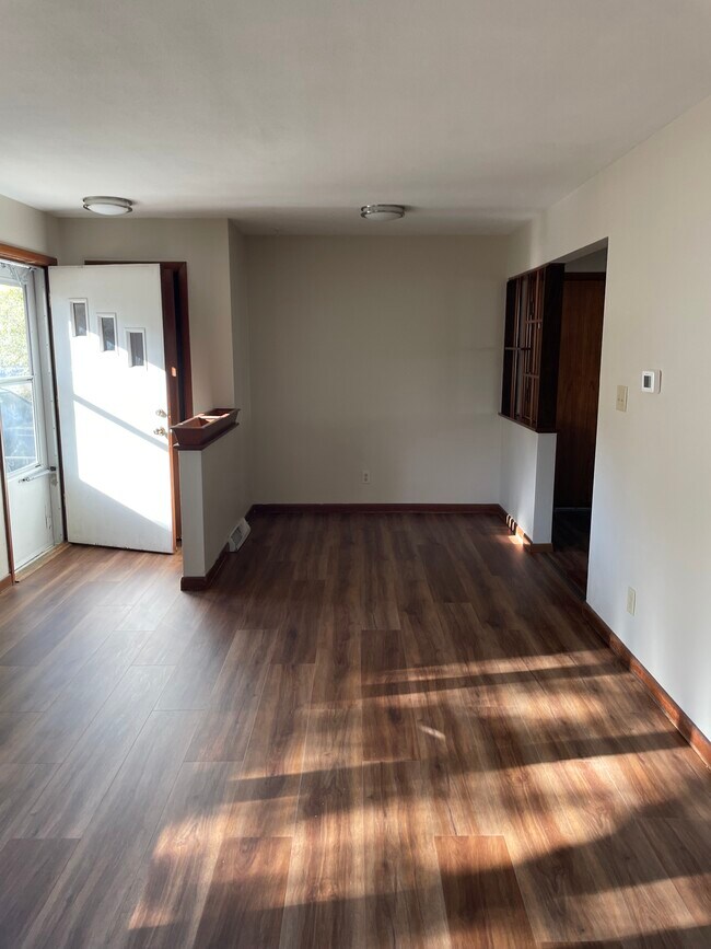 Foto del edificio - 515 3rd St NE