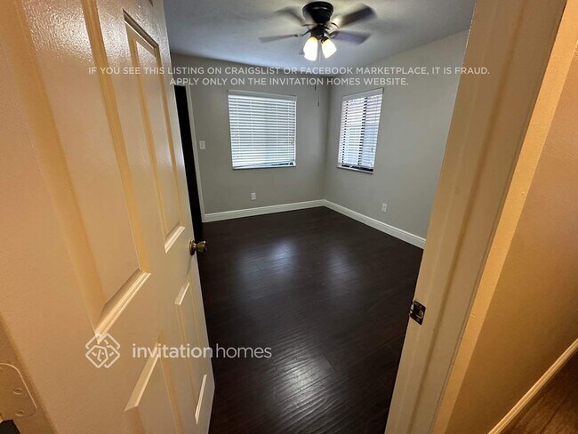Building Photo - 3908 Woodglade Cove