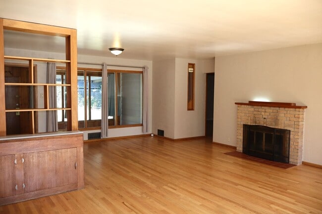 Building Photo - Cozy 2 Bedroom Home in Fort Collins