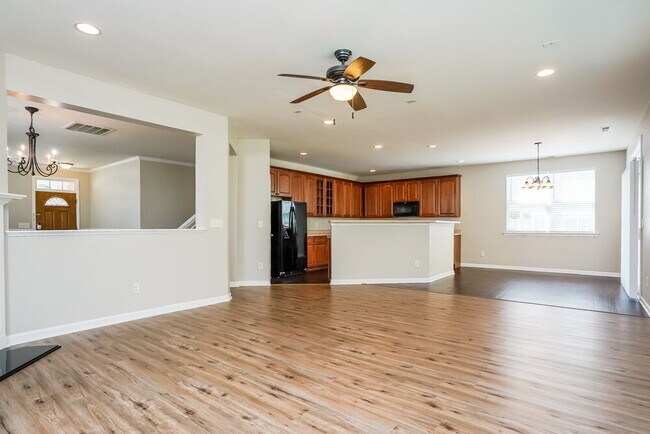Building Photo - 217 Georgetowne Dr