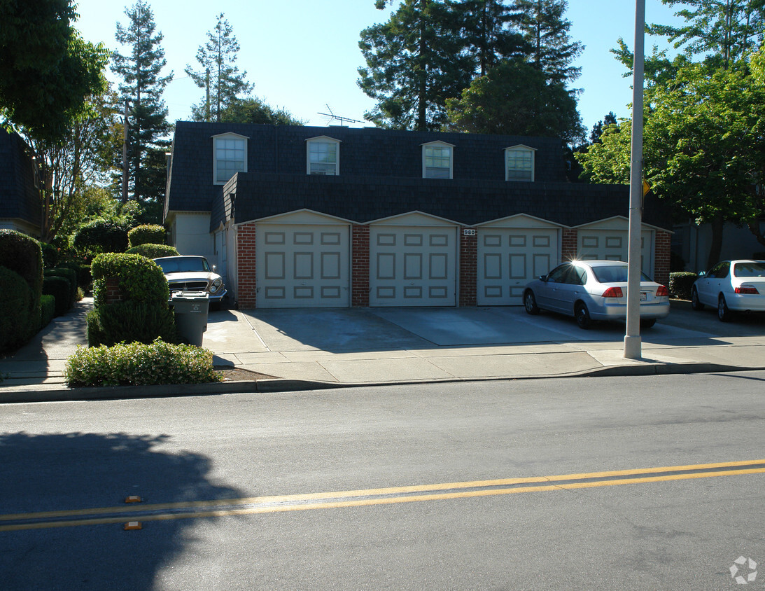 Primary Photo - 980 Ponderosa Ave