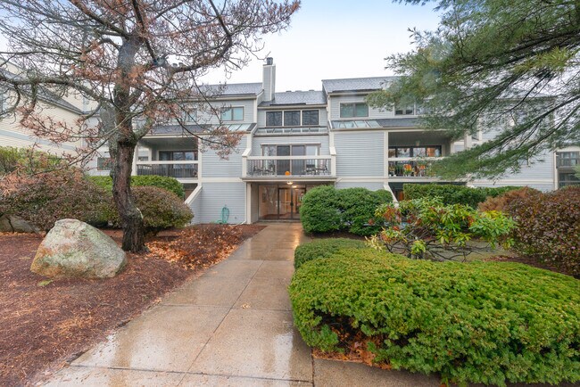 Building Photo - 1100 Salem St