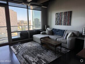 Building Photo - 1 E Lexington Ave