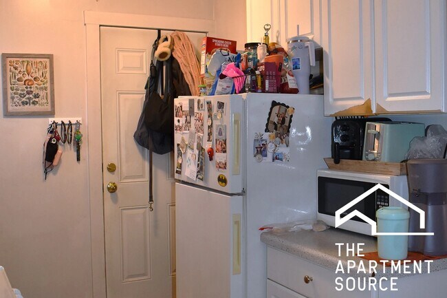 Foto del edificio - 3843 N Greenview Ave