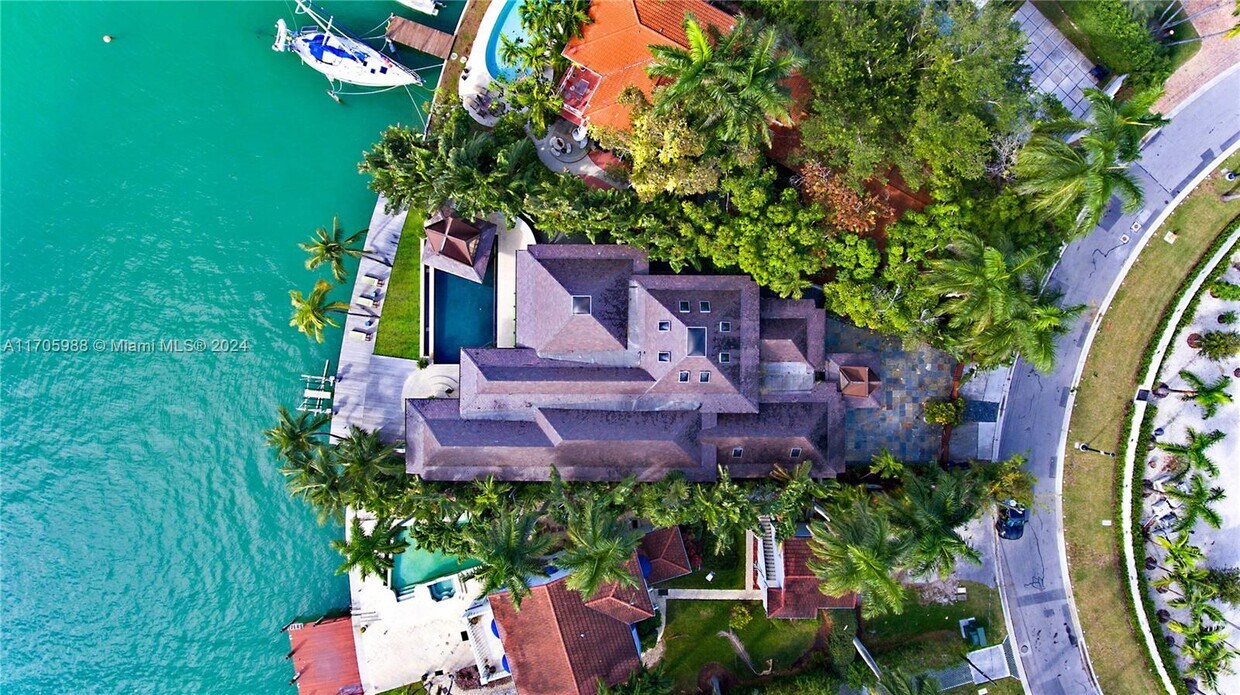 Foto principal - 14 W San Marino Dr