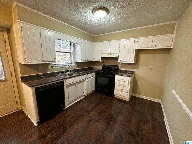 Building Photo - 3113 Cobblestone Dr