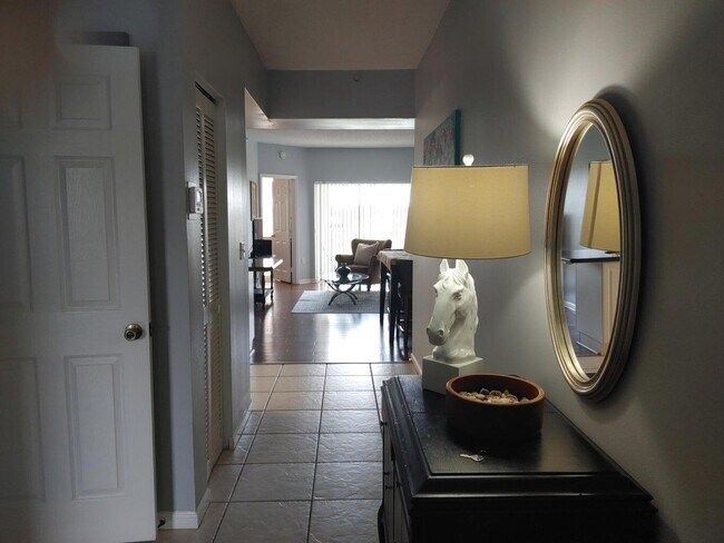 Building Photo - 2100 Greenview Shores Blvd
