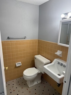 Building Photo - 97 Winsor St