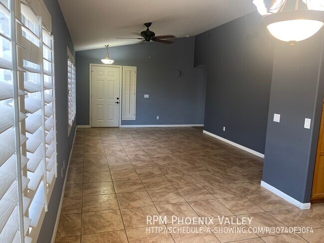 Building Photo - 3 Bed/2 Bath Single Story N. Phx Home Read...