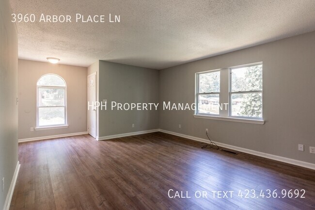 Foto del edificio - 3960 Arbor Pl Ln