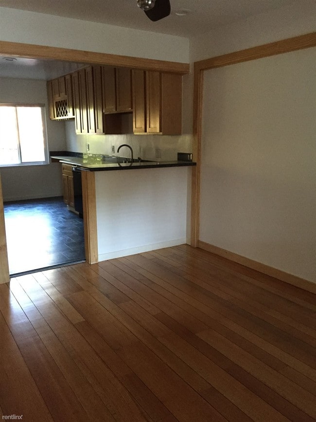 Building Photo - 3644 Mosswood Dr