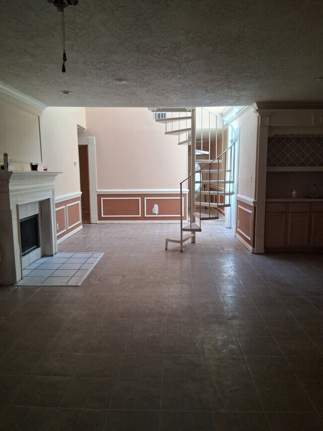 Building Photo - 12323 W Bellfort Ave