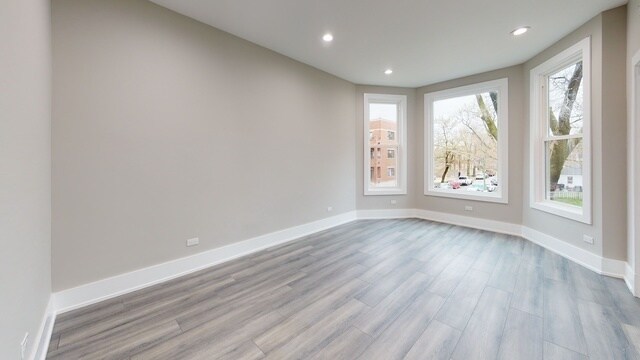 Building Photo - 2701 N Hamlin Ave
