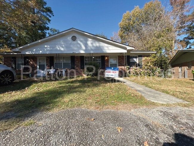 Building Photo - 11 Loquat Ct