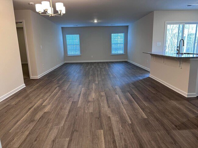Foto del edificio - 745 Wimbee Ct