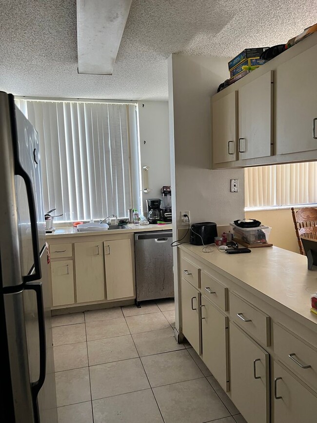 Building Photo - 4316