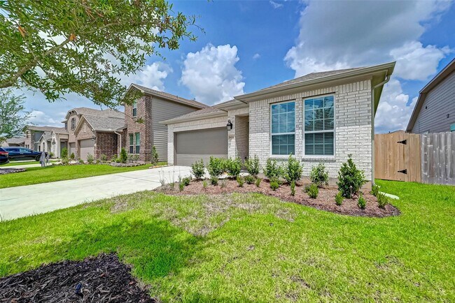Foto del edificio - 8022 Pinebrook Arbor Ct