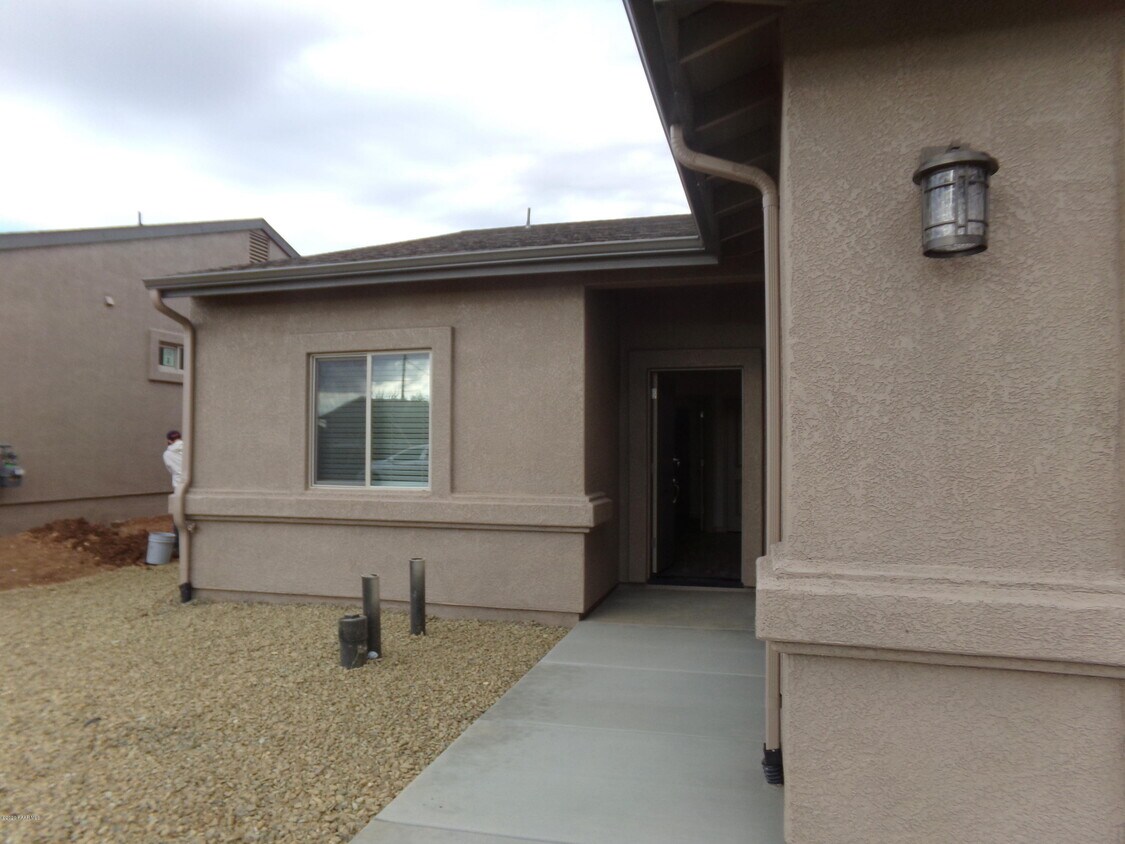 2976 E Yavapai Rd Unit A, Prescott Valley, AZ 86314 Room for Rent in
