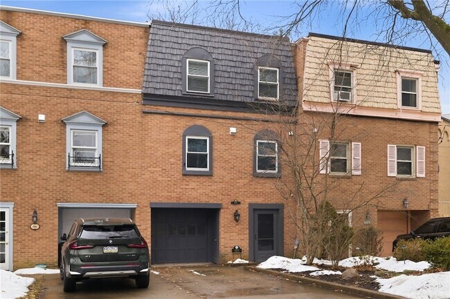 Foto del edificio - 709 Clyde St