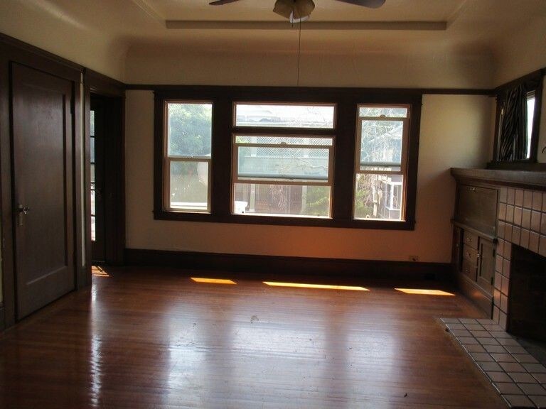 Foto del edificio - 427 E Magnolia Street