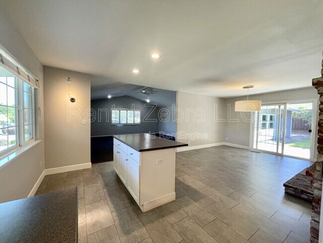 Foto del edificio - 626 Huntleigh Dr