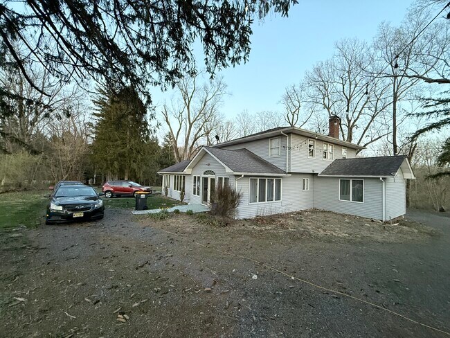 Foto del edificio - 570 Montgomery Rd