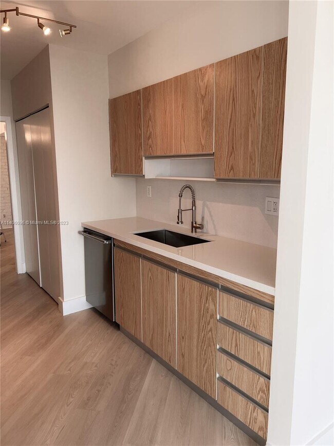 Foto del edificio - 19707 Turnberry Way