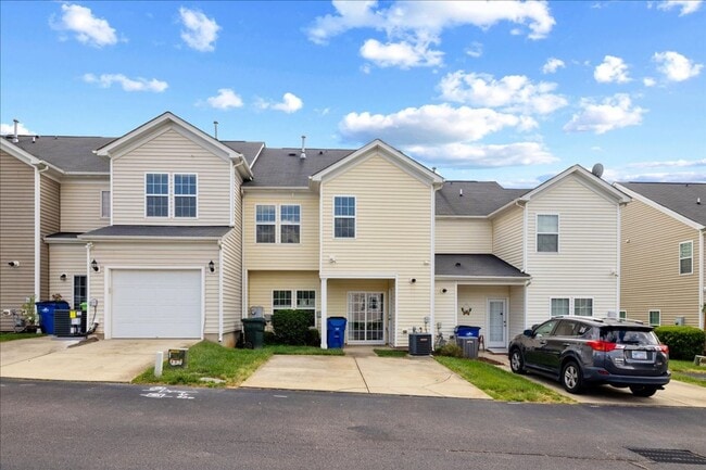 Building Photo - Well Maintained Three Bedroom Home!