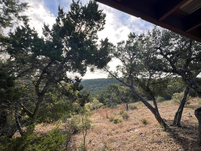 Foto del edificio - 961 Buttercup Ln