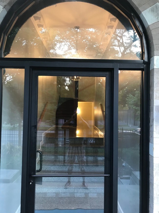 Foto del edificio - 5924 S King Dr