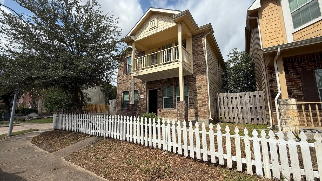 Foto principal - 7346 Autumn Sun Dr