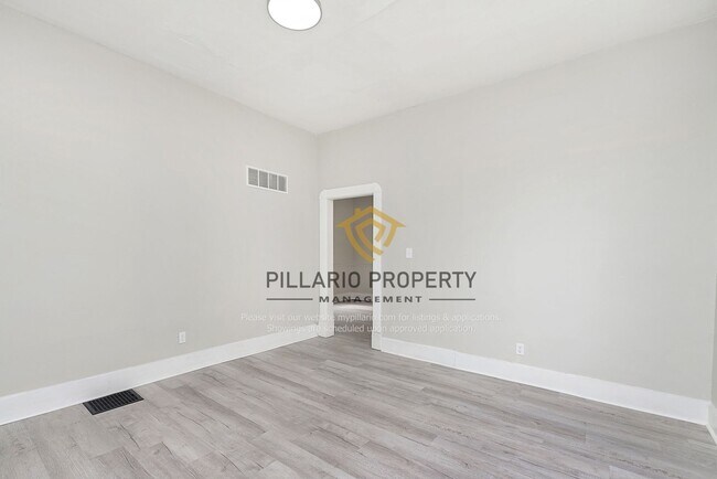 Foto del edificio - Charming Renovated Home with Modern Upgrades and Vintage Character!