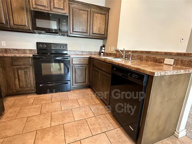 Foto del edificio - 1003 SW 92nd St