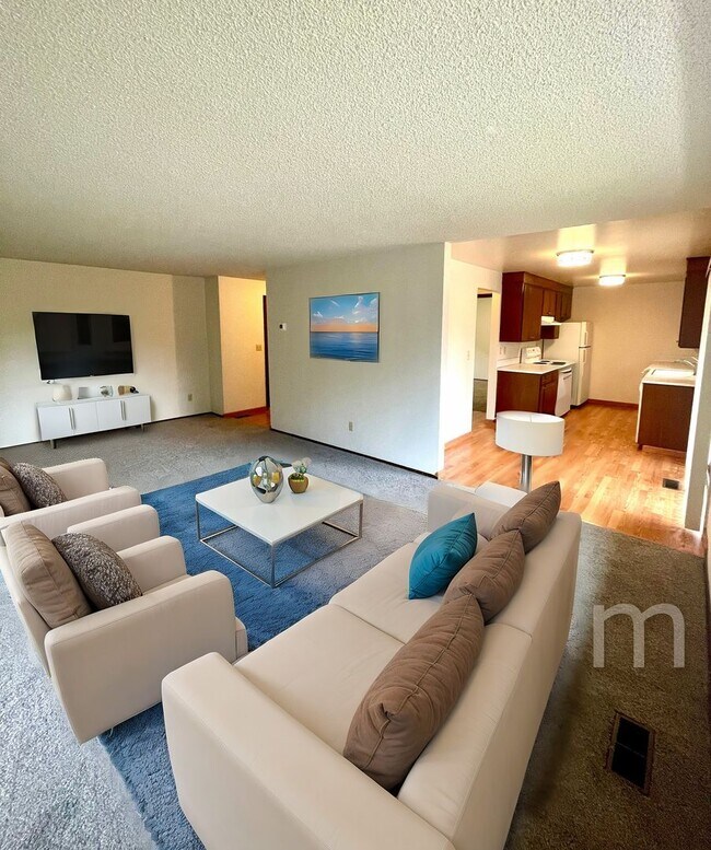 Building Photo - Single Level, 1 Bedroom in Fircrest!