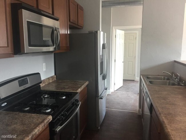 Foto del edificio - 1021 E Carson St