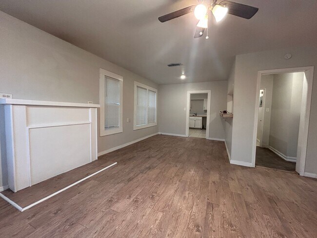 Foto del edificio - 3 bedroom 2 bathroom with a bonus room
