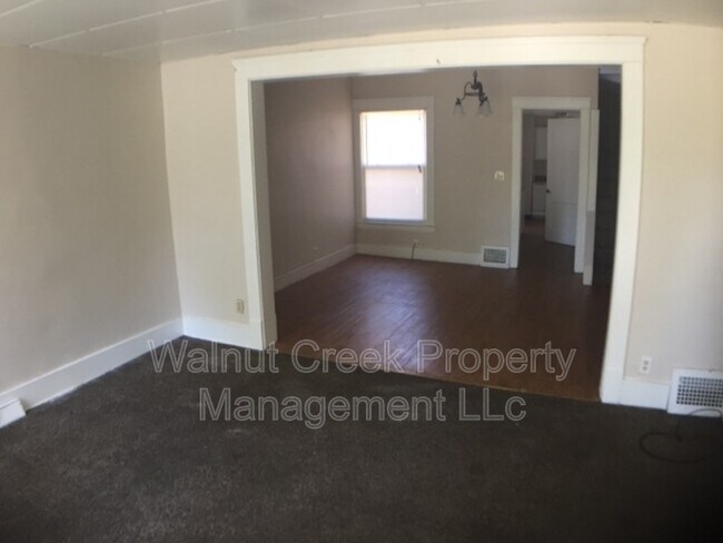 Foto del edificio - 2105 E 31st St