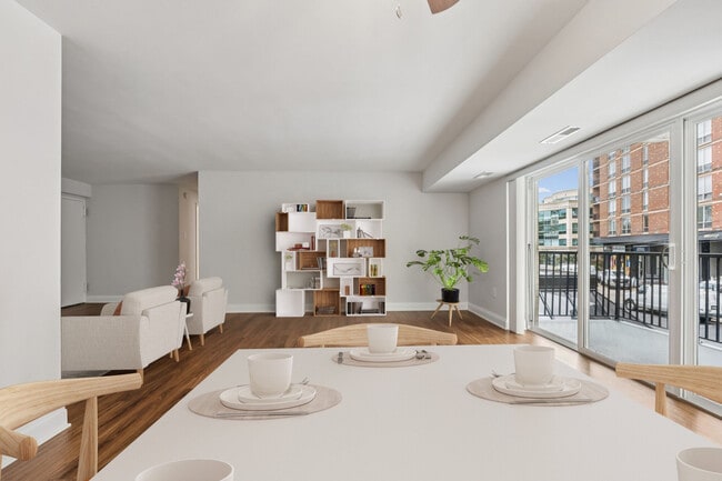 Building Photo - Georgia West