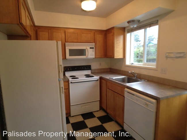 Building Photo - 5509 NE 29th Ave