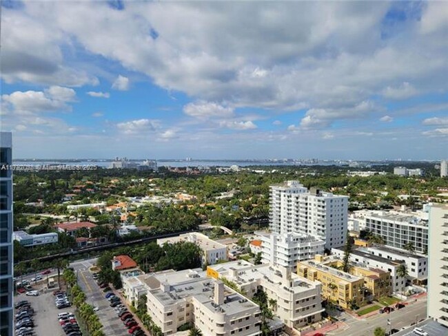 Building Photo - 2655 Collins Ave