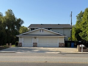 Building Photo - 4989 E Cochran St