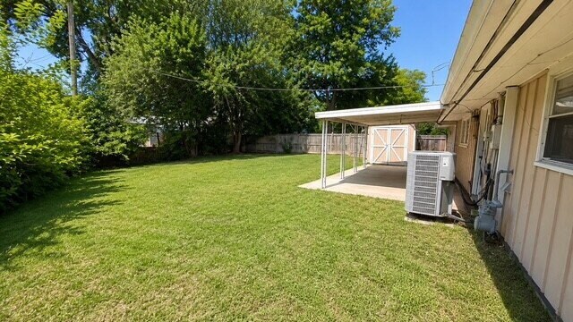Foto del edificio - WEST SIDE 3 BEDROOM RANCH HOME AVAILABLE NOW!