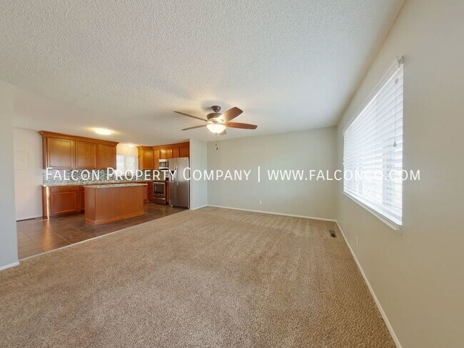 Photo - 810 Pioneer Ln House