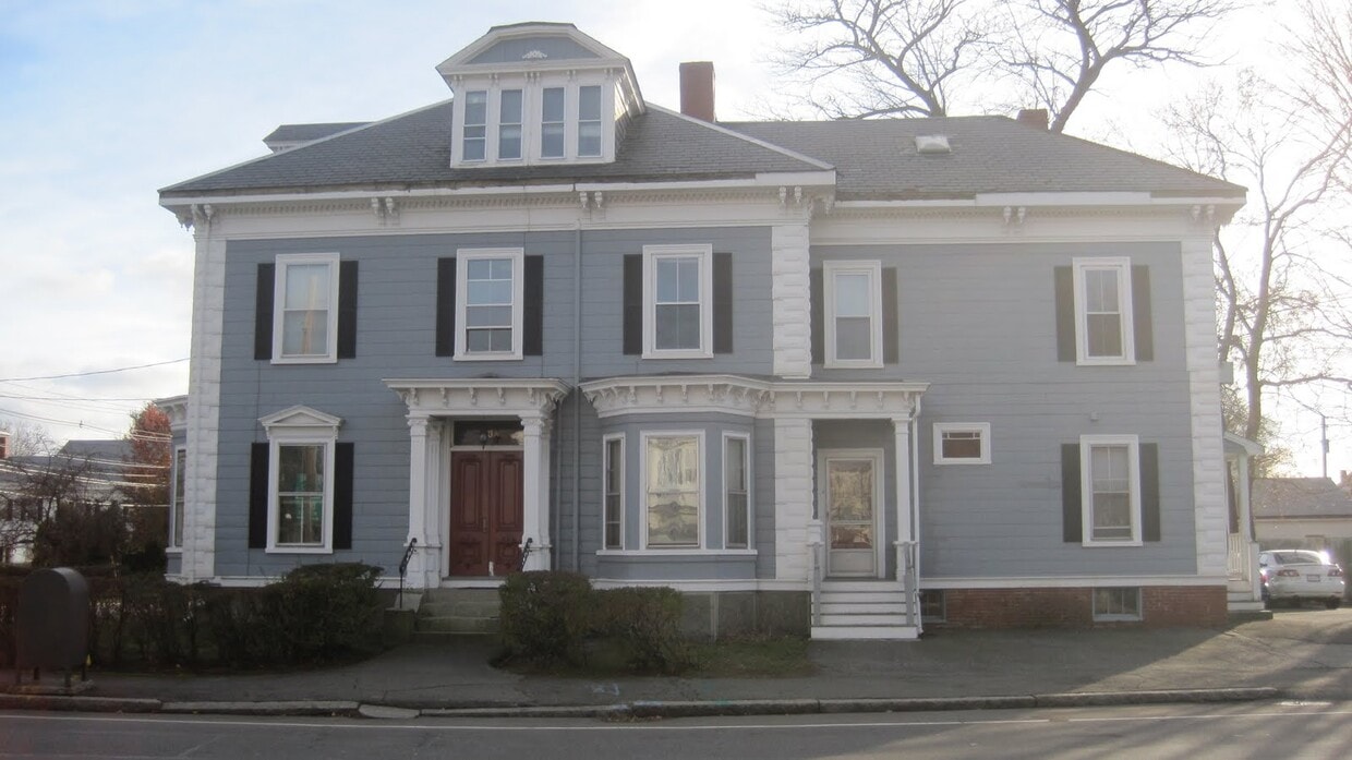 23 Poplar St, Danvers, MA 01923 Apartments in Danvers, MA