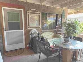 Building Photo - 605 Kaimana St